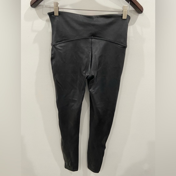 Spanx faux leather leggings size L black color - Picture 3 of 6